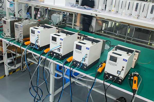 全自動(dòng)鎖螺絲機(jī)廠家哪家好，選堅(jiān)豐電子